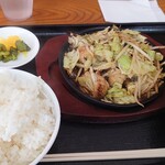 亀山トラックステーション  - 『ホルモン定食』全体図