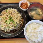 おふくろ亭 - 白ホル生姜定食 ¥600ポッキリ