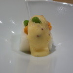 野嵯和 -  ホワイトアスパラのムース、ウニ乗せ、粒マスタードと黄身のソース（以下５枚、２０１４年５月昼コース）