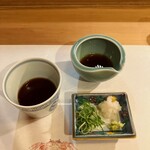 ひろ作 - 蕎麦つゆと薬味でーす。