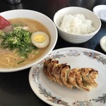 長浜ラーメンとん吉 - 