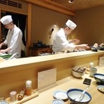 日本橋海鮮丼 つじ半 -  