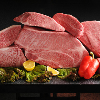 Taste and compare branded beef from all over the country carefully selected by meat masters!