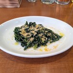 Ponte - 春菊のアンチョビマリネ。春菊だけのメニューって時点で野菜に自信があるってことですな