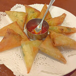 ガネーシュ - 菜の花とひき肉のサモサ風