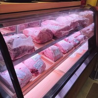 すき焼き十二天 - 外観　お肉のショーケース