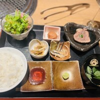 柳橋焼にく わにく - 