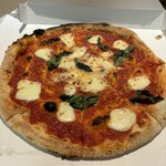 ピッツェリア マリノ - 料理写真:マルゲリータ！