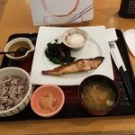 大戸屋 - 沖目鯛の醤油麹漬け炭火焼き定食988円