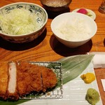 鎌倉かつ亭 あら珠 総本店 - 