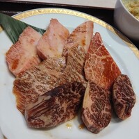 馬車道 de 焼肉 DOURAKU CORRIDA 北仲ブリック＆ホワイト店 - 