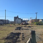 キッチン ブルー グローブ - 電柱を立てて、何かの開発？ (おまけ)