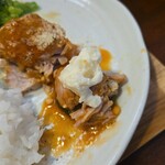 キッチン ブルー グローブ - 再びボテサラをタップリ乗せて