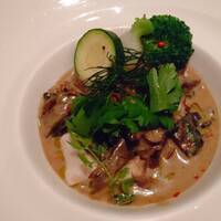 R restaurant & bar - 