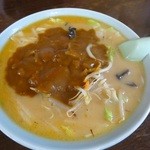 アップル食堂 -  味噌カレー牛乳ラーメン650円