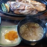 北かつまぐろ屋 田中前店 - かまトロステーキご飯セット（880円）