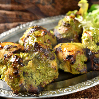 20種類以上のスパイスを組み合わせた、香り豊かな料理