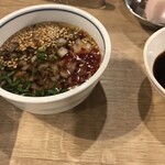 和牛焼肉大衆酒場 ホルモン博多春吉のじゃん横 - 