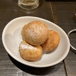 ニクバルダカラ - 伸びるチーズボール