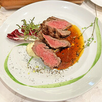 VALON TOKYO 錦糸町 - 「特選上州牛 トップサーロインキャップ 赤ワインと香味野菜のグレイビーソース」