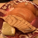 回転寿し トリトン - サーモンづくし