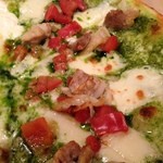 チェルピーナ邸 イタリア石窯料理と天然酵母ピザ -  地鶏トマトのジェノベーゼ