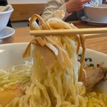 喜一 - ピリ辛の中太麺　旨し