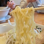 喜一 - ツルツル感マックスの中太麺