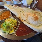 アジアンダイニング LUMBINI -  タンドリーランチ（手前からマトン、キーマ）