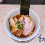 らぁめん 紬麦 - 淡麗醤油らぁめん 940円