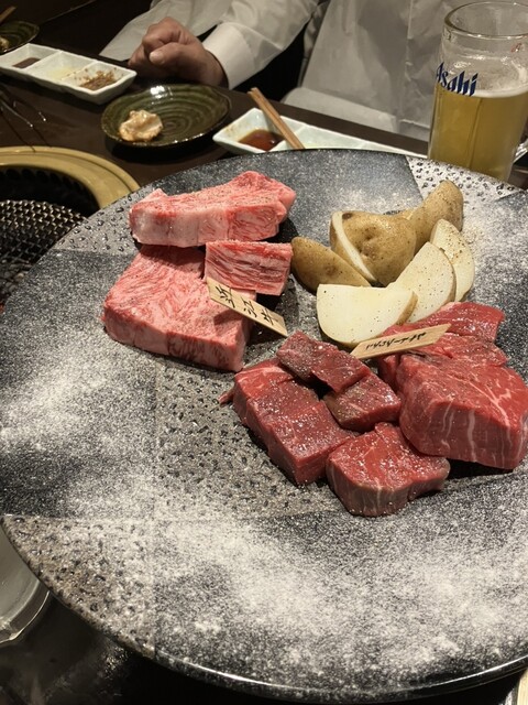 Matsusaka Gyuu Toriatsukaiten Yakiniku Shirahige