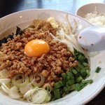 麺とび六方 - 台湾風まぜそば800円
      ミニライス付き