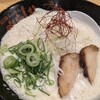 泡系しおとんこつラーメン べらしお 総本店