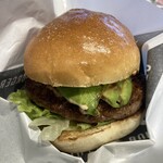 J.S. BURGERS CAFE マークイズ福岡ももち店 - アボカドの存在感