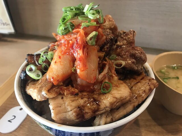 豚丼盛りさん、 激盛り豚丼 メガトン 千葉店のデリバリー ・持ち帰り| メニュー