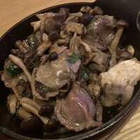 RIGOLETTO KITCHEN - 砂肝のコンフィ ガーリックソテー