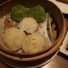 楽楽 - 小籠包盛り合わせ(上海小籠包/フカヒレ小籠包/海老蒸し餃子)