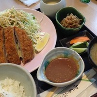 丸新 -  マグロチーズカツ定食