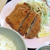 丸新 - マグロチーズカツ