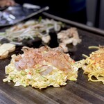 お好み焼き ふじや - 華やかな鉄板ワザ