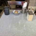 カリーライス専門店エチオピア - ジャガイモ、お冷や