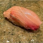 神田錦町 鮨たか晴 - 縞鯵（高知）