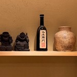 神田錦町 鮨たか晴 - 大黒（米）・恵比寿（魚）・仁左衛門(酒）・茶壺（茶）→鮨屋