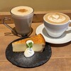 カフェ アンド ファクトリー パルケ - チーズケーキ、カフェモカ、自家製スパイスチャイ