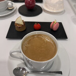 レストラン ラ・フロレゾン・ドゥ・タケウチ - 