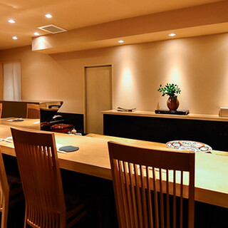 【個室完備】ご会食、ご接待、デートなどに至福の寛ぎ時間を。