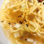 磨宝の鶏中華そば てらうち - 味変にぴったり