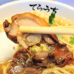 磨宝の鶏中華そば てらうち - 歯応えが堪りません