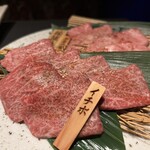 輪屋 - 松坂牛2種盛り。