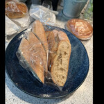 ベッカライ0044 - 3センチ斜めカットにカットしてくれました　byまみこまみこ